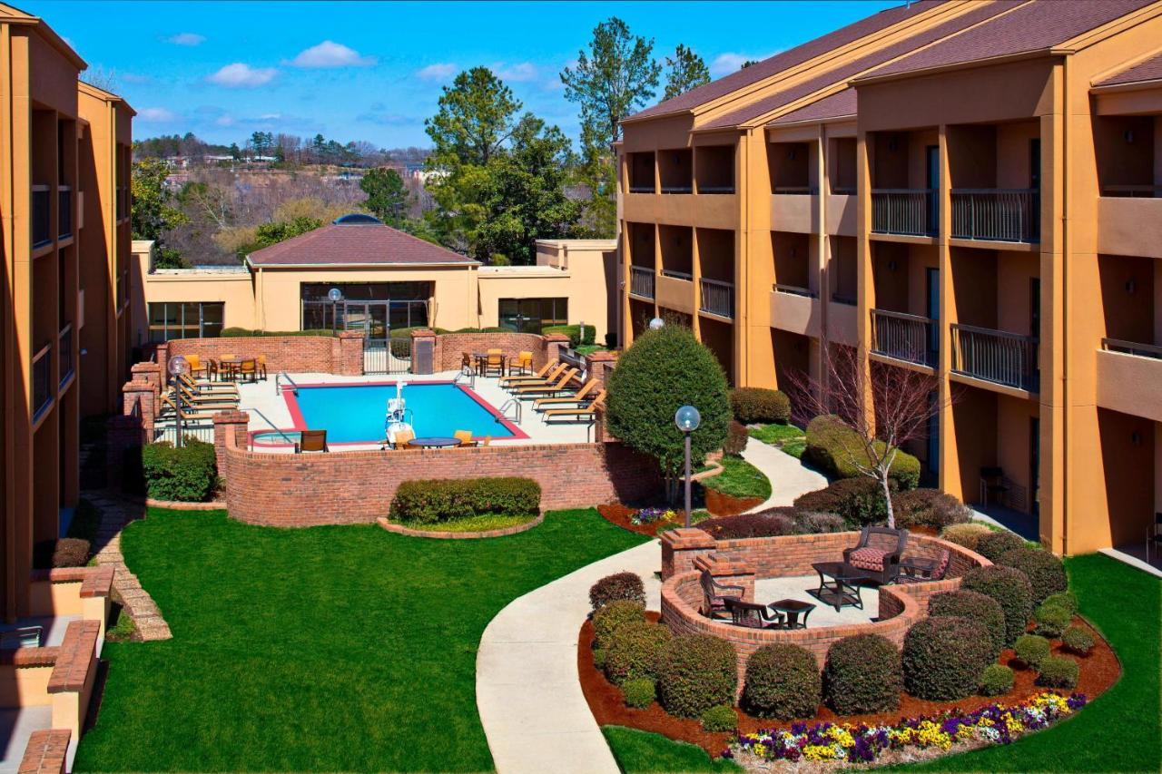 Отель Courtyard By Marriott Little Rock West Экстерьер фото