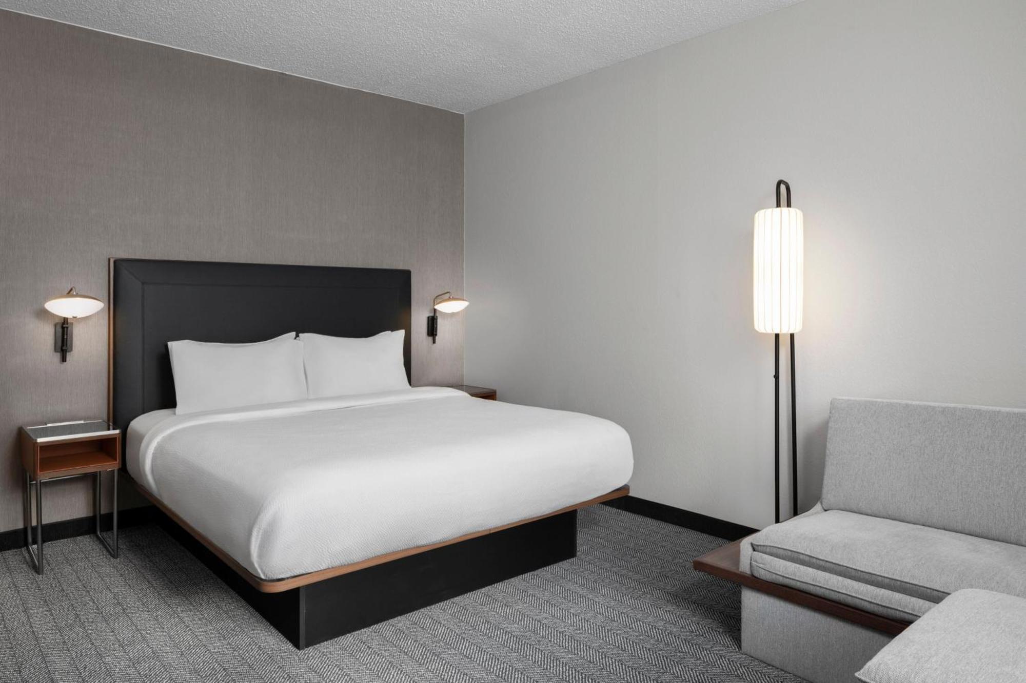 Отель Courtyard By Marriott Little Rock West Экстерьер фото
