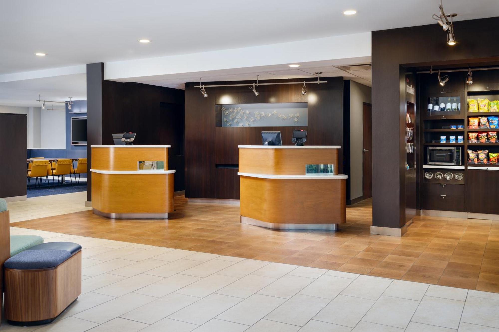 Отель Courtyard By Marriott Little Rock West Экстерьер фото